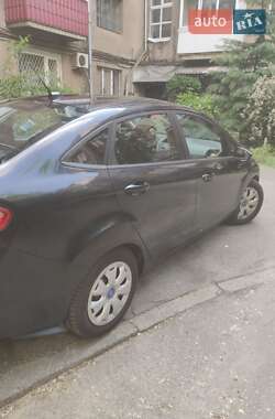 Седан Ford Fiesta 2014 в 