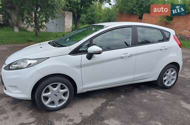 Хетчбек Ford Fiesta 2011 в 