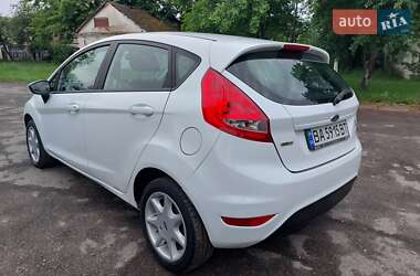 Хетчбек Ford Fiesta 2011 в 