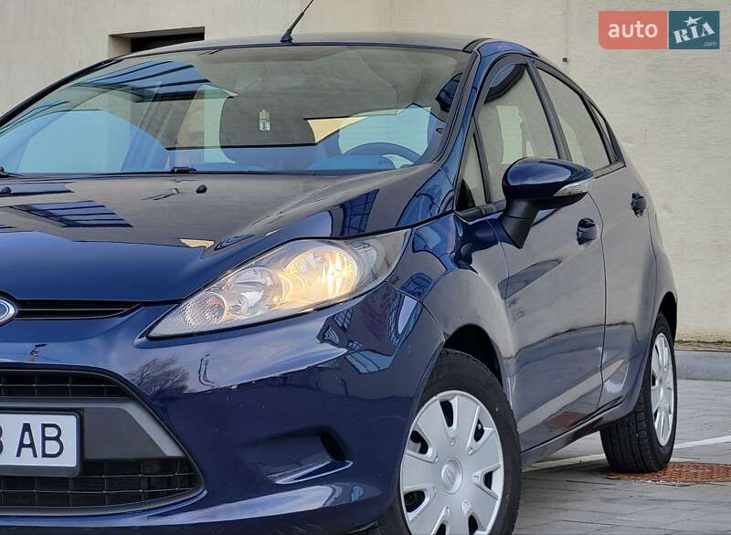 Хэтчбек Ford Fiesta 2011 в Стрые