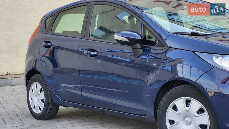 Хэтчбек Ford Fiesta 2011 в Стрые