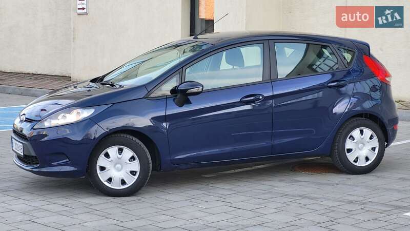 Хэтчбек Ford Fiesta 2011 в Стрые