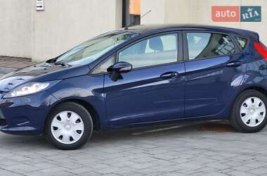 Хетчбек Ford Fiesta 2011 в 
