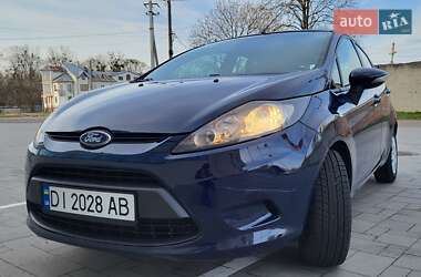 Хетчбек Ford Fiesta 2011 в 