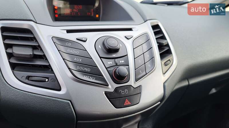 Хэтчбек Ford Fiesta 2011 в Стрые