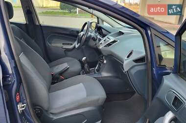 Хетчбек Ford Fiesta 2011 в 