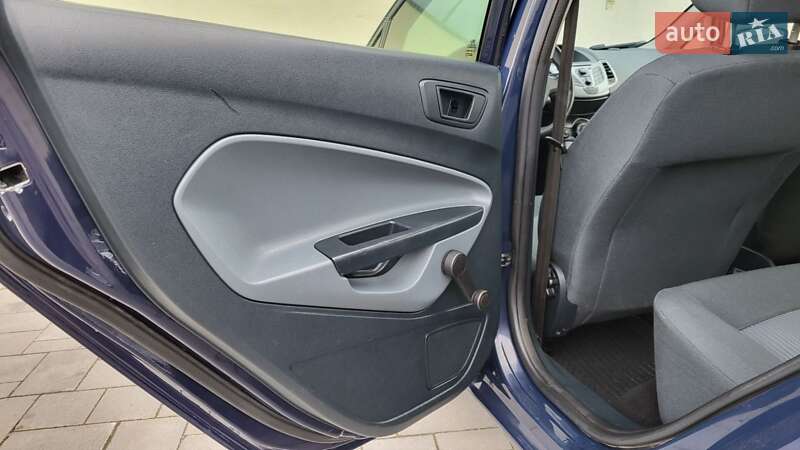 Хэтчбек Ford Fiesta 2011 в Стрые