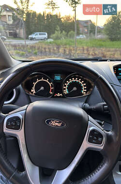 Хэтчбек Ford Fiesta 2014 в 