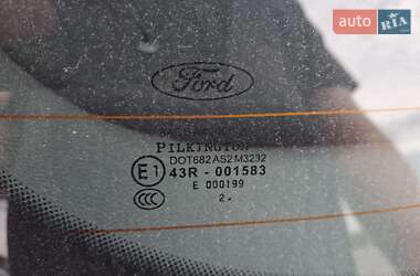 Хэтчбек Ford Fiesta 2013 в 