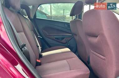 Хэтчбек Ford Fiesta 2011 в 