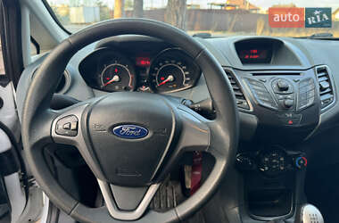 Хэтчбек Ford Fiesta 2010 в 