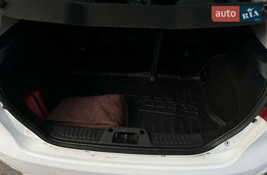 Хэтчбек Ford Fiesta 2010 в 