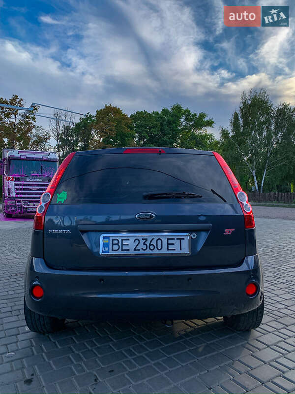 Хэтчбек Ford Fiesta 2007 в Первомайске