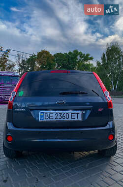 Хэтчбек Ford Fiesta 2007 в 