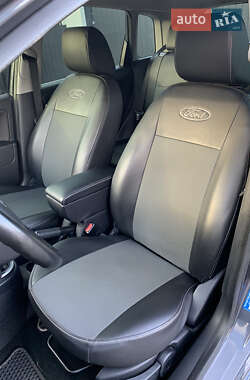 Хэтчбек Ford Fiesta 2007 в 