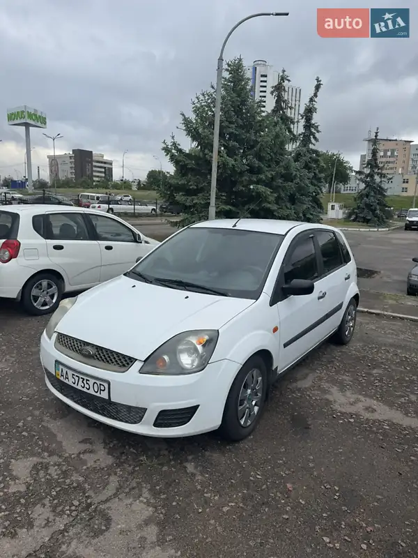 Хэтчбек Ford Fiesta 2007 в 