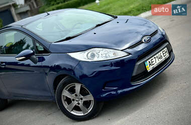 Хэтчбек Ford Fiesta 2008 в 