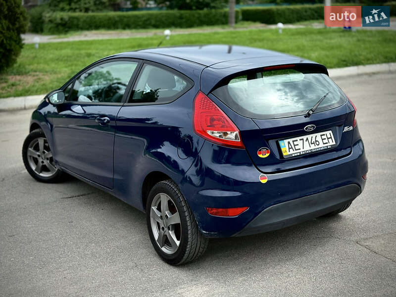 Хетчбек Ford Fiesta 2008 в Кам'янському