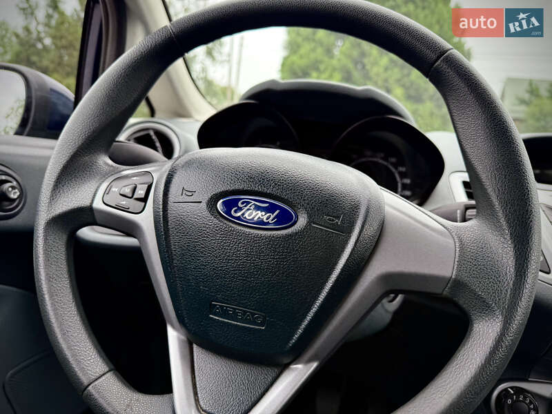 Хетчбек Ford Fiesta 2008 в Кам'янському