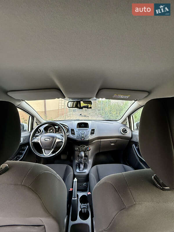 Хетчбек Ford Fiesta 2016 в Павлограді