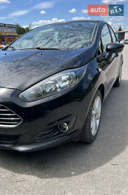 Хэтчбек Ford Fiesta 2019 в 
