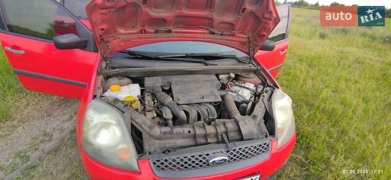 Хэтчбек Ford Fiesta 2007 в Киеве
