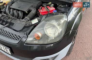 Хэтчбек Ford Fiesta 2008 в 