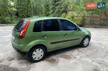 Хетчбек Ford Fiesta 2006 в 