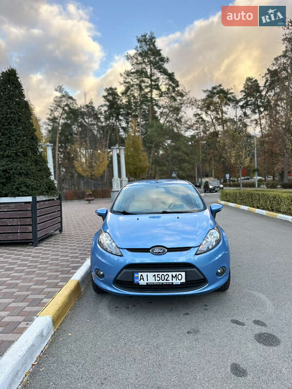 Хэтчбек Ford Fiesta 2011 в Киеве