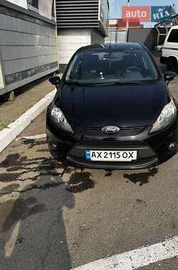 Хэтчбек Ford Fiesta 2011 в 