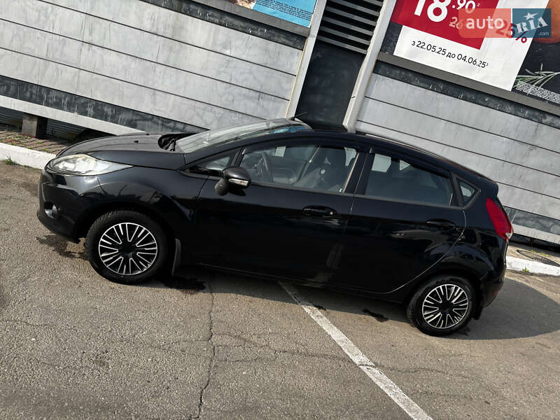 Хэтчбек Ford Fiesta 2011 в Харькове
