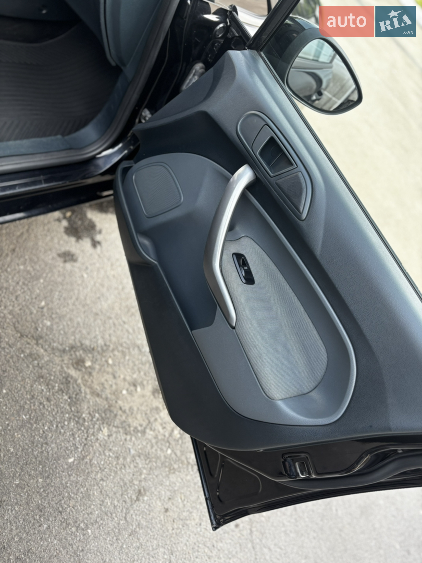 2011 Ford Fiesta - мініатюра 13
