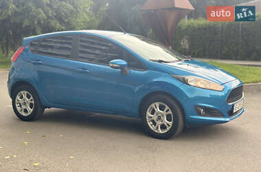 Хетчбек Ford Fiesta 2016 в 