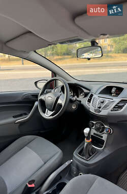 Хетчбек Ford Fiesta 2010 в 