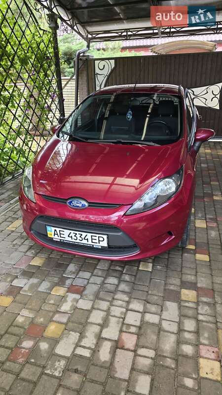 Хетчбек Ford Fiesta 2011 в Дніпрі