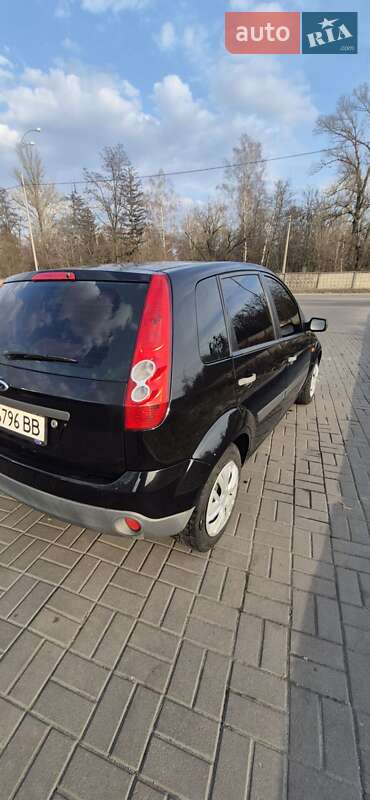 Хэтчбек Ford Fiesta 2008 в Киеве