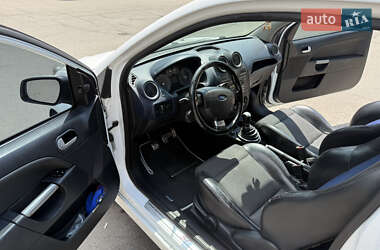 Хэтчбек Ford Fiesta 2007 в 