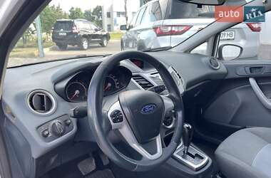 Хэтчбек Ford Fiesta 2011 в 