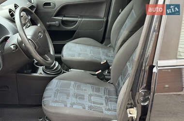Хэтчбек Ford Fiesta 2007 в 