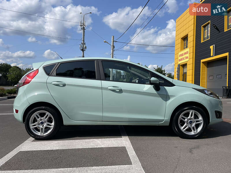 Хэтчбек Ford Fiesta 2017 в Харькове