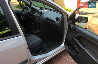 Хетчбек Ford Fiesta 2008 в 