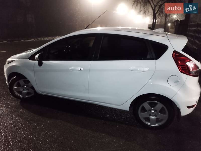 Хэтчбек Ford Fiesta 2015 в Белой Церкви фото 3 Хэтчбек Ford Fiesta 2015 в Белой Церкви