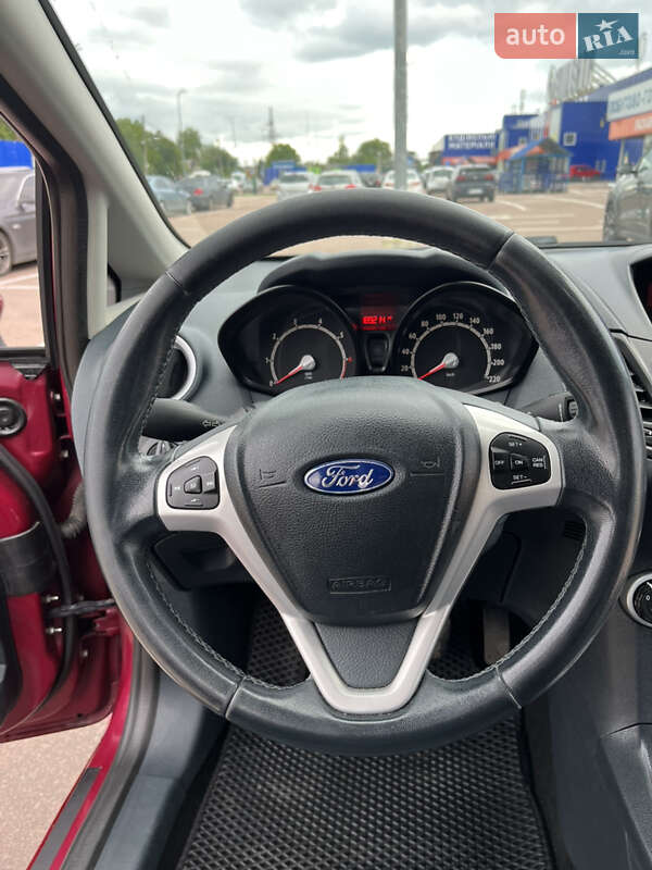 Хэтчбек Ford Fiesta 2011 в Житомире