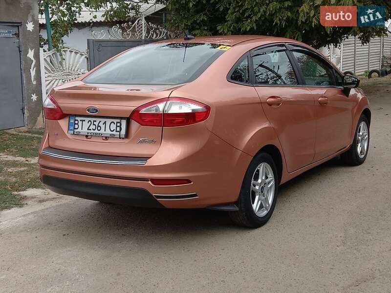 Седан Ford Fiesta 2017 в Миколаєві