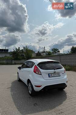 Хэтчбек Ford Fiesta 2013 в 