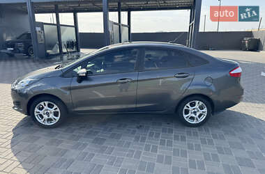 Седан Ford Fiesta 2016 в 