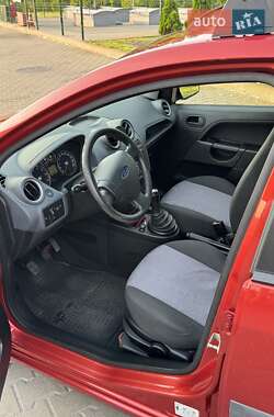 Хэтчбек Ford Fiesta 2008 в 
