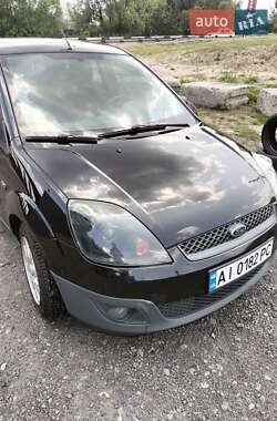 Хэтчбек Ford Fiesta 2006 в Иванкове