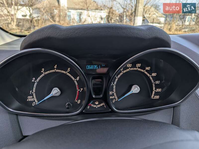 Хэтчбек Ford Fiesta 2016 в Днепре фото 10 Хэтчбек Ford Fiesta 2016 в Днепре
