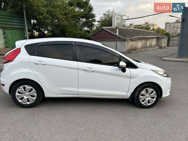Хэтчбек Ford Fiesta 2011 в Запорожье